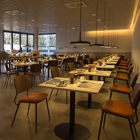 Western Frankfurt Airport فندق 3*