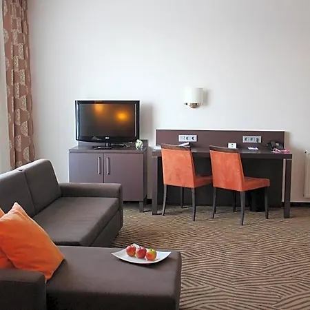 Western Frankfurt Airport 3*