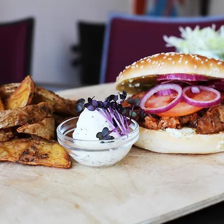 Western Frankfurt Airport فندق