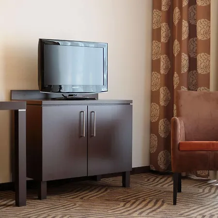 Western Frankfurt Airport فندق 3*