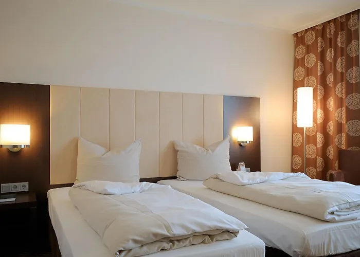 Western Frankfurt Airport 3*